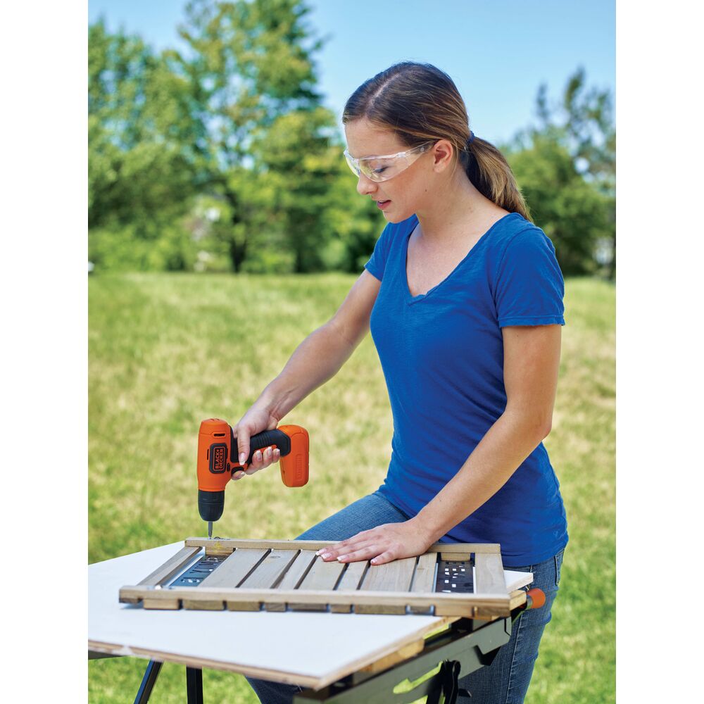 Taladro Atornillador 3/8" 8V LD008-B2C Black & Decker