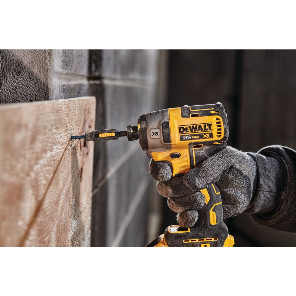 Combo Taladro Percutor 1/2" + Atornillador de Impacto 1/4" + Baterias + Cargador + Maleta Lona DCK223D2-B2 Dewalt