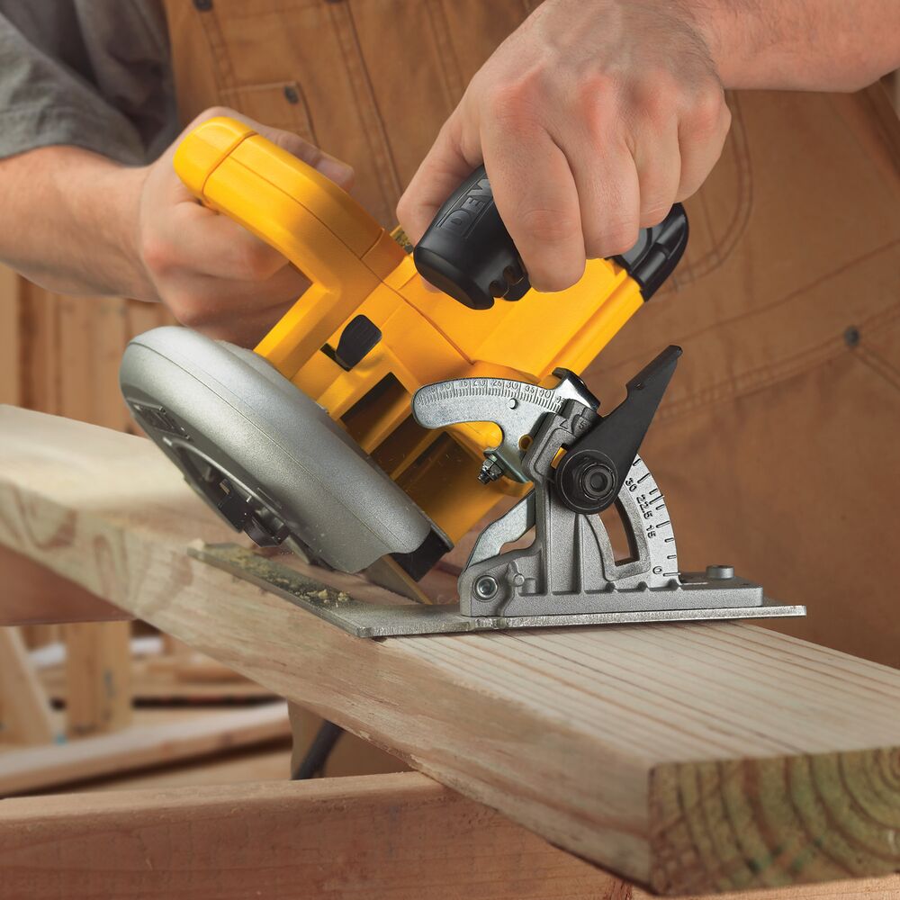 Sierra Circular 7 1/4" 1800W 5200Rpm + Maletin plástico DWE575K-B2C Dewalt