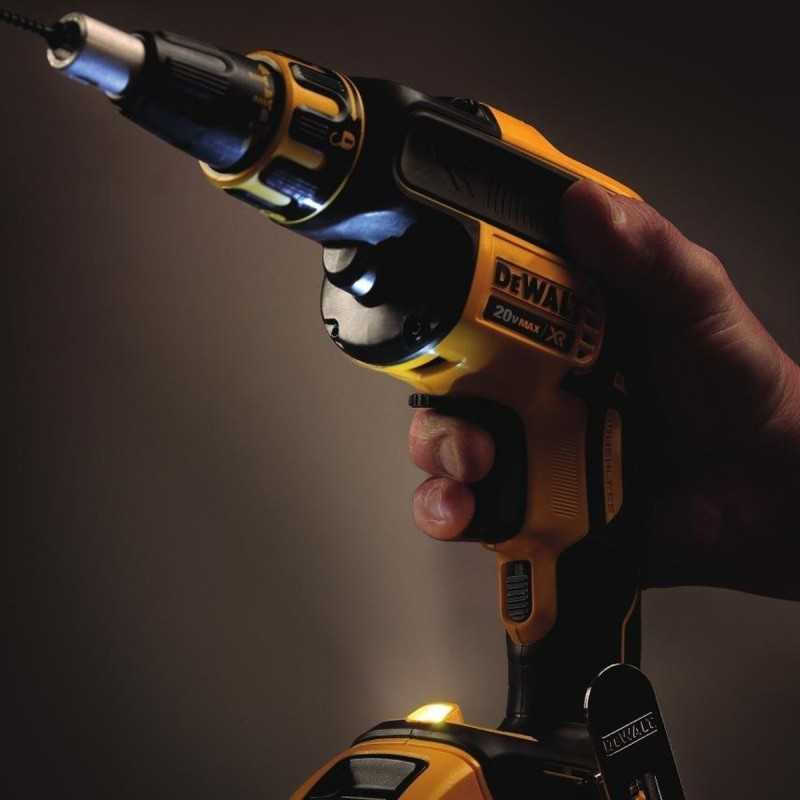 Atornillador para Drywall 1/4" Hex 20V XR Inc 2 Bat y Carg Dewalt DCF620D2-B2_6