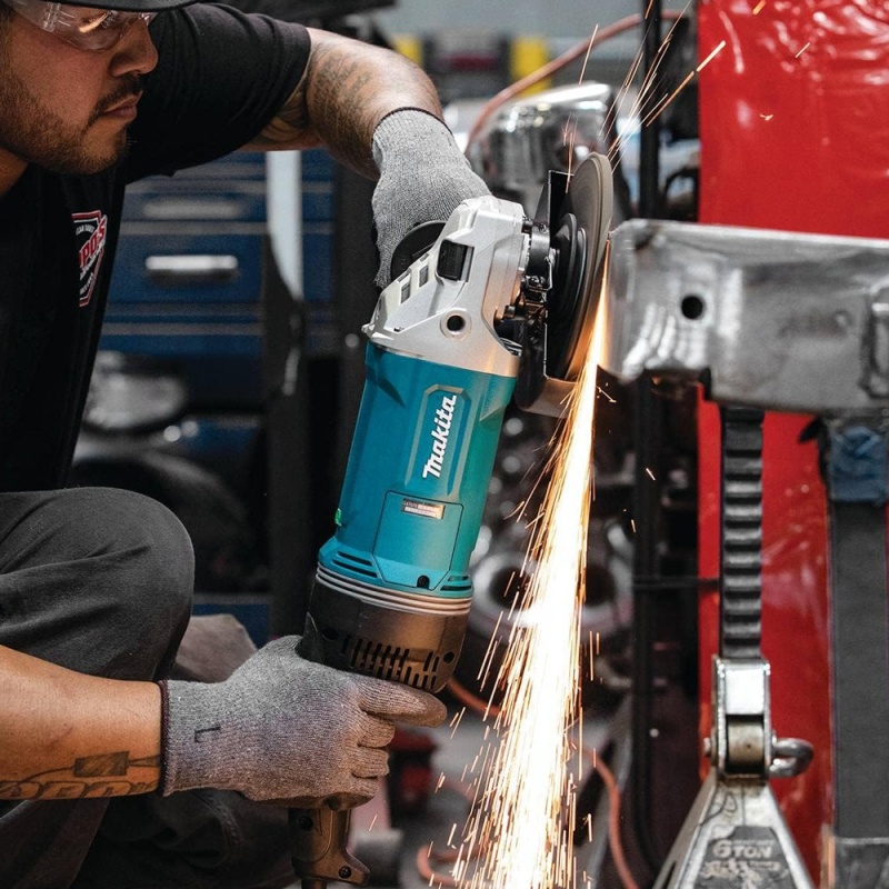 Amoladora Angular 7" 2800W 8500 rpm Makita GA7070_4