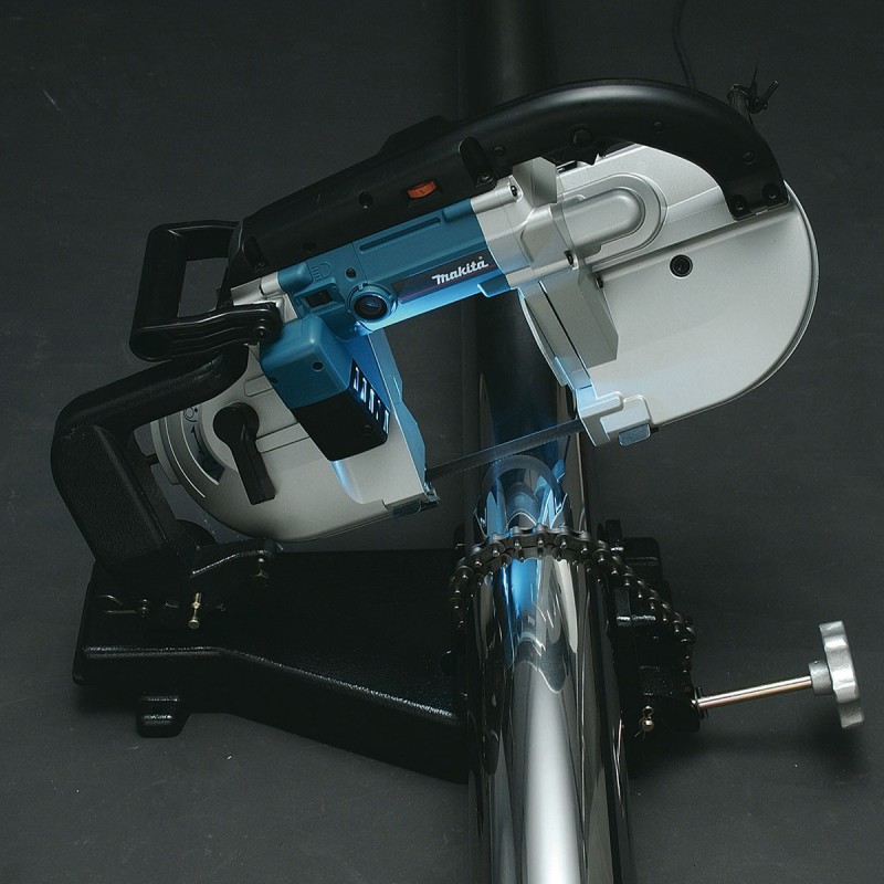 Sierra de Banda Portátil 710W 120mm x 120mm Makita 2107FK_3